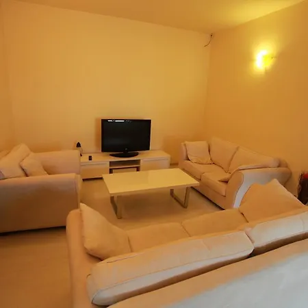 Lh Apartment *